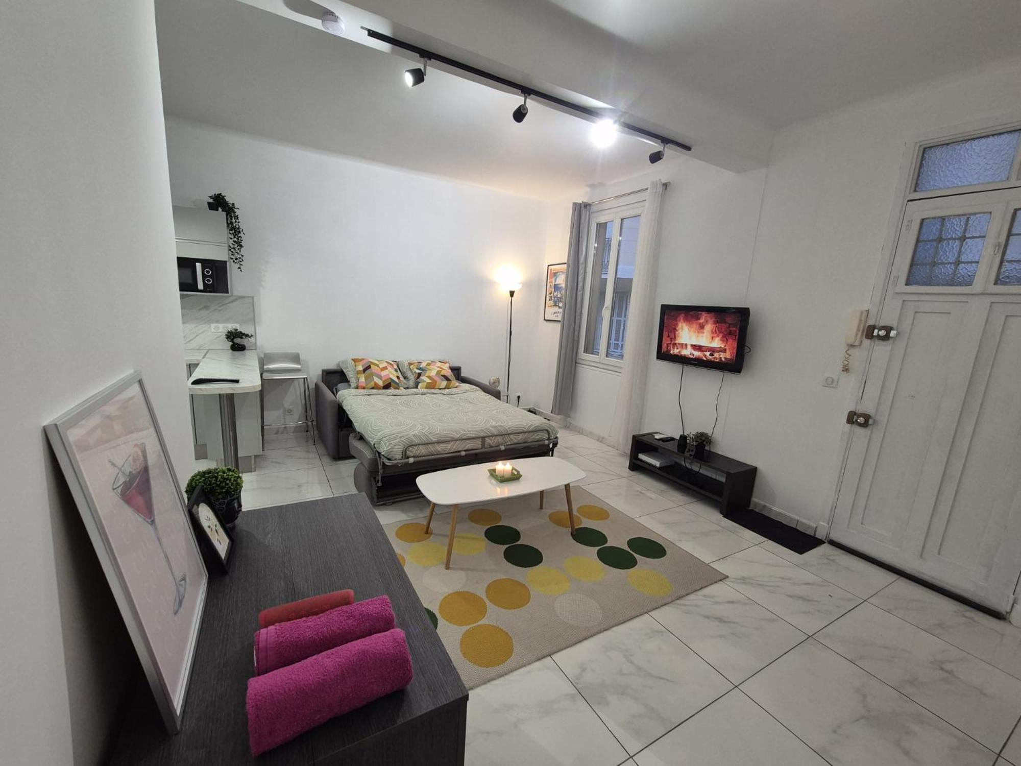 Studio Renove Au Centre Ville นีซ ภายนอก รูปภาพ