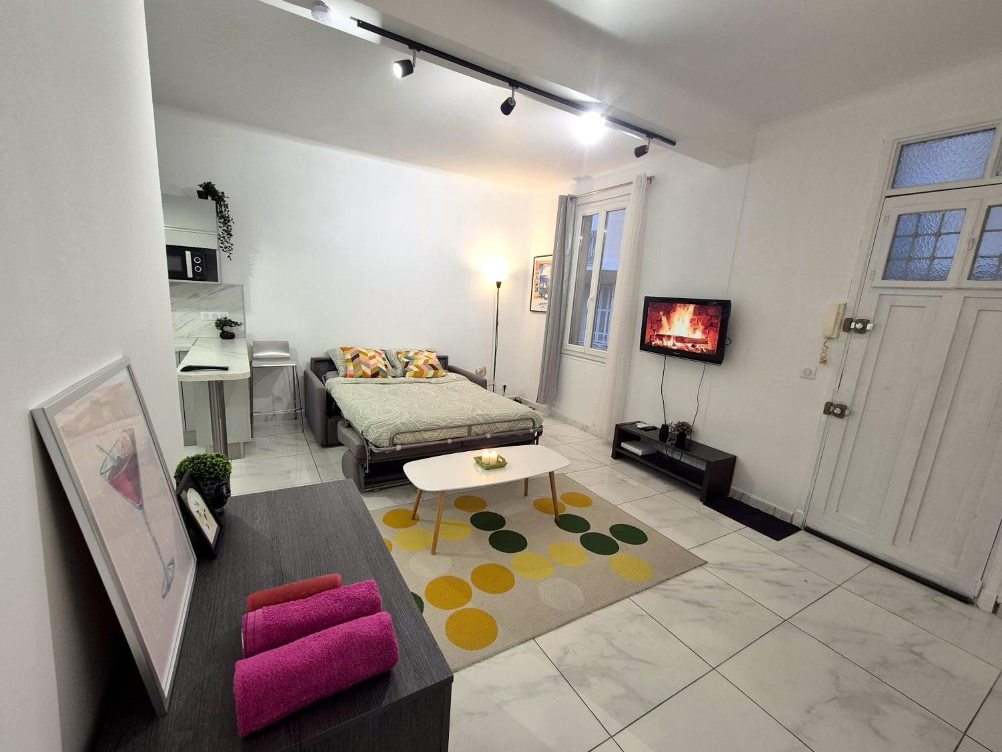 Studio Renove Au Centre Ville นีซ ภายนอก รูปภาพ